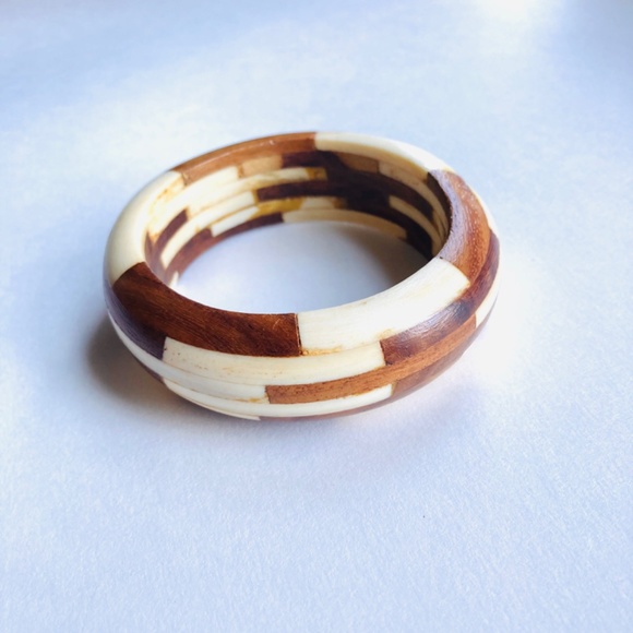 Stunning Bone and Wood Inlay Bangle Made in India Rustic Tribal Natural Mod Tiki - Picture 5 of 10